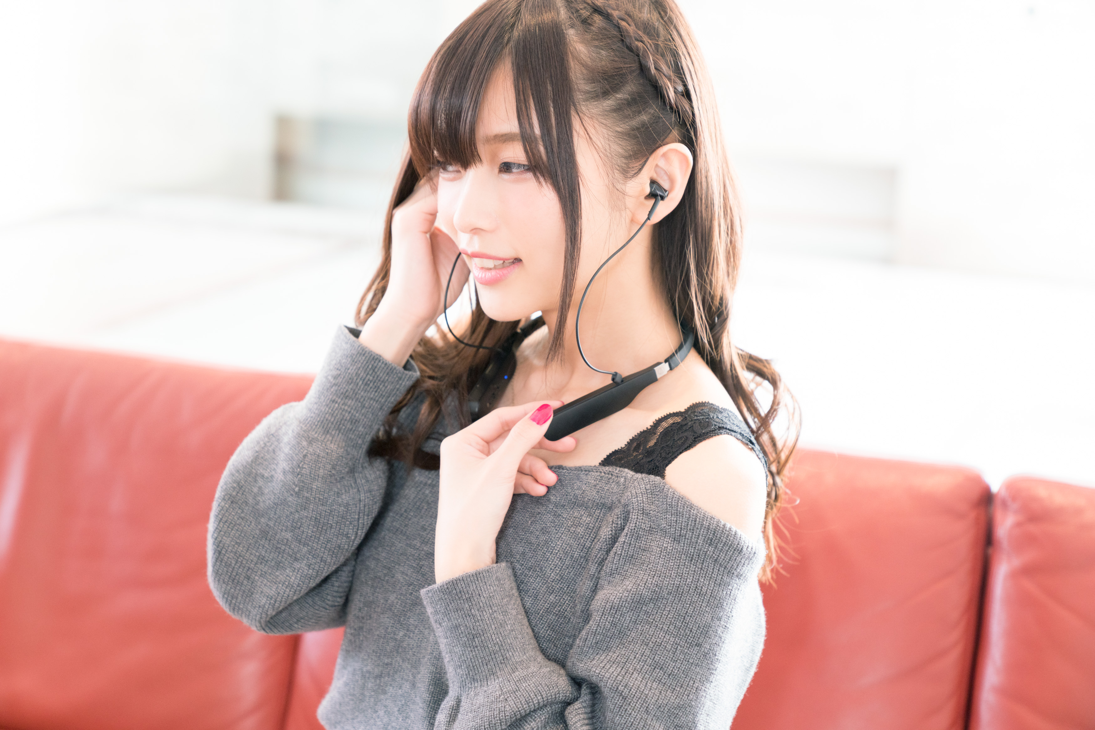 立花理香さんがフルデジタルワイヤレスヘッドホン「ATH-DSR5BT」を体験！ アーティストとしての耳にはどう聴こえた？