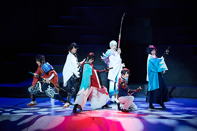 ミュージカル『刀剣乱舞』 ～結びの響ひびき、始まりの音～が開幕！ 舞台写真とコメントをお届け！
