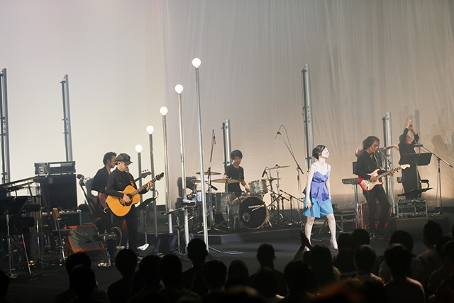 坂本真綾さんのライブツアー2018“ALL CLEAR”、自身が“今唄いたい曲”を大熱唱！　最終公演の公式レポート到着の画像-6