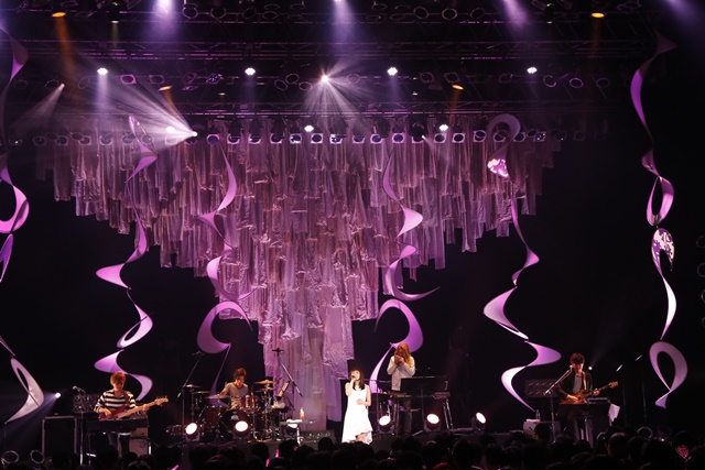 中島愛さんのライブツアー「Curiosity of Love」ファイナル公演の公式レポートが到着！　デビュー10周年記念特番が決定！