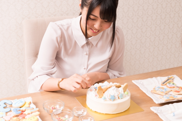 『オルタンシア・サーガ -蒼の騎士団-』の3周年を記念して、大坪由佳さんが愛情たっぷりのオリジナルデコレーションケーキでお祝い！の画像-14