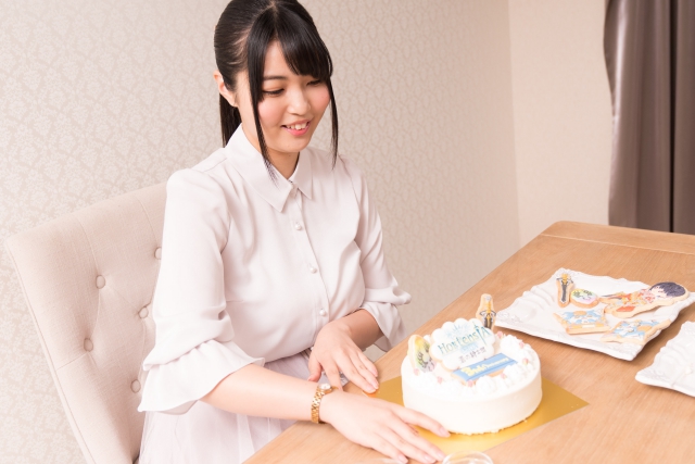 『オルタンシア・サーガ -蒼の騎士団-』の3周年を記念して、大坪由佳さんが愛情たっぷりのオリジナルデコレーションケーキでお祝い！の画像-15