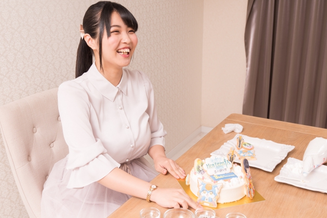 『オルタンシア・サーガ -蒼の騎士団-』の3周年を記念して、大坪由佳さんが愛情たっぷりのオリジナルデコレーションケーキでお祝い！の画像-20