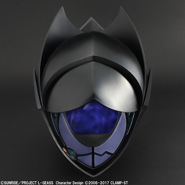 『コードギアス 反逆のルルーシュ』より実物大の“ゼロの仮面”が発売決定！　光沢ある黒いボディと流線形のフォルムも再現！