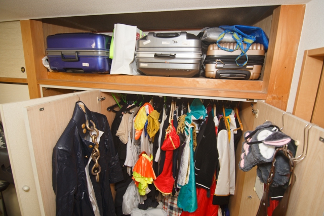 コスプレイヤー・コノミアキラさんのお部屋をスッキリ！スマホ収納サービス「サマリーポケット」を利用してもう1つの“衣装部屋”を作ろう！
