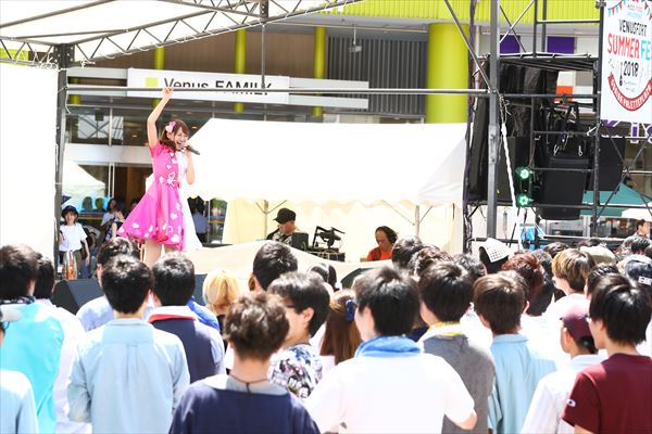 芹澤優さん、1stシングル「最悪な日でもあなたが好き。」リリースイベントで楽曲を初披露！　「この曲は、きっと人生で一番大事な曲になるんだろうなと感じています」と語る-2