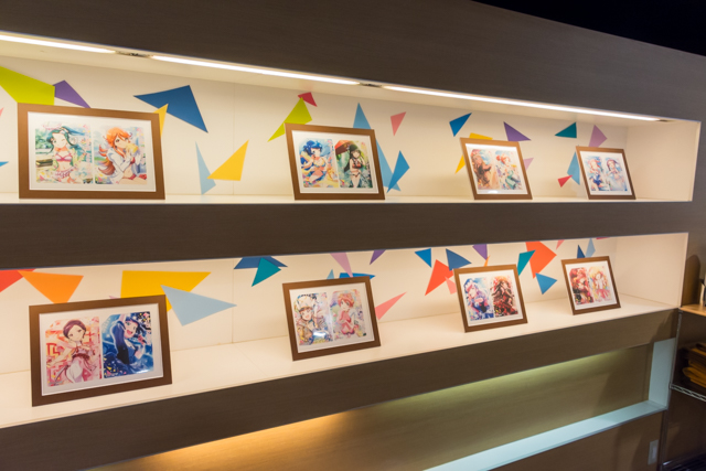 『ナナシス』コラボ開催中のアニメイトカフェ秋葉原をレポート！ 人気の楽曲が流れる店内でフード＆ドリンクを楽しもう！