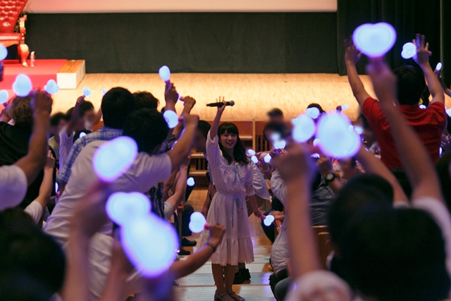 逢田梨香子さんの誕生日を祝うために1300人のファンが駆けつけた『まるごとりかこ』バースデーイベントレポート