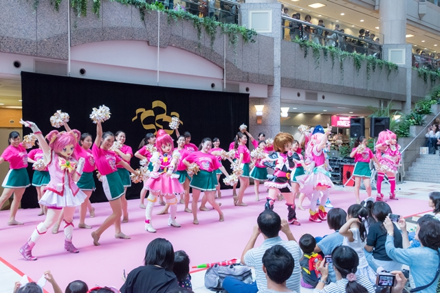 『プリキュア』が横浜の女子大生とダンス！　集まったファンの子供たちを笑顔に！