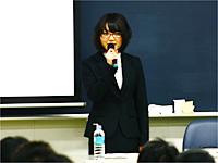 明治大学の学園祭に花澤香菜さん登場！『花澤香菜のひとりでできるかな？』公開録音レポート-1