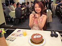 お誕生祝いはケーキとレアカード！？「榎本温子バースデーランチパーティー2008」がA-TITTY渋谷PARKで開催-4