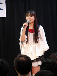 今井麻美さんメジャーデビューシングル「Day by Day」発売記念イベントが開催！自由に自然体の魅力でトークにライブに全力投球！の画像-2