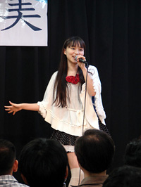 今井麻美さんメジャーデビューシングル「Day by Day」発売記念イベントが開催！自由に自然体の魅力でトークにライブに全力投球！の画像-3