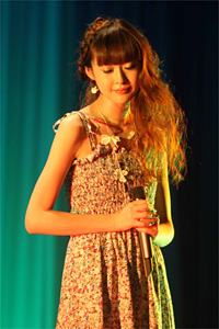 能登麻美子さんがキャラクターソングアルバム『MAMIKO NOTO CHARACTER SONG COLLECTION』発売記念イベントを開催。ミニライブでは人気曲を披露！-3