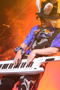 “MOSAIC.WAV 1st Tour 2009 Superluminal Ж MOSAIC.LIVE”in 赤坂BLITZをレポート！AKIBA-POPの超新星、宇宙的規模のライブツアー！！-3